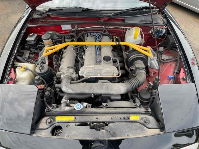 ユーノスロードスター ノーマルベース　オープンカー　ＭＴ　ハードトップ　ＲＡＹＳアルミホイール　ＢＲＩＤＥフルバケットシート　ｓｐａｒｃｏステアリング　ＣＤ　エアコン　パワーウィンドウ　リトラクタブルヘッドライト　ブラック全塗装（34枚目）