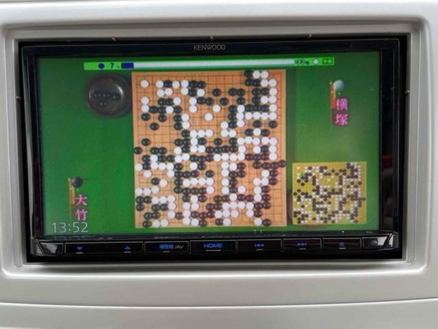 ＴＶ付きの車となっております。ドライブの合間の休憩中に気になる番組を見ることができます。