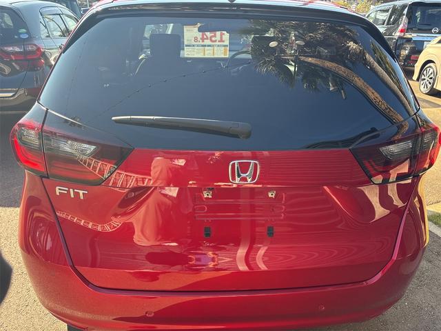 フィット ベーシック ドライブレコーダー ETC バックカメラ ナビ TV クリアランスソナー オートクルーズコントロール レーンアシスト 衝突被害軽減システム オートライト スマートキー アイドリングストップ(11枚目)