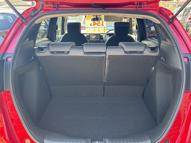 フィット ベーシック ドライブレコーダー ETC バックカメラ ナビ TV クリアランスソナー オートクルーズコントロール レーンアシスト 衝突被害軽減システム オートライト スマートキー アイドリングストップ(14枚目)