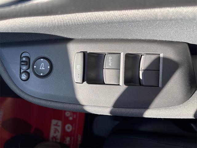 フィット ベーシック ドライブレコーダー ETC バックカメラ ナビ TV クリアランスソナー オートクルーズコントロール レーンアシスト 衝突被害軽減システム オートライト スマートキー アイドリングストップ(40枚目)