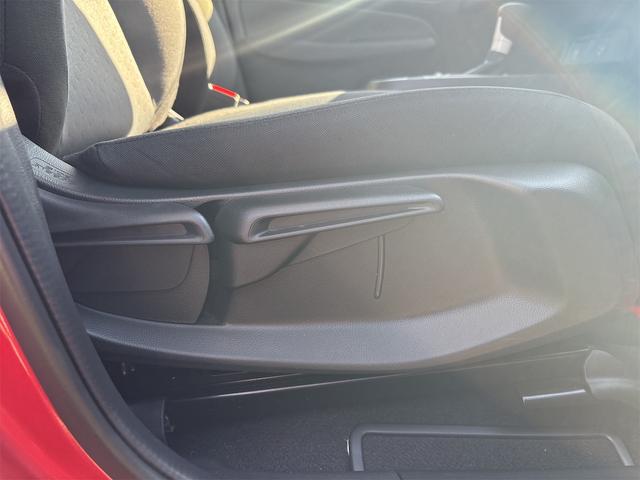 フィット ベーシック ドライブレコーダー ETC バックカメラ ナビ TV クリアランスソナー オートクルーズコントロール レーンアシスト 衝突被害軽減システム オートライト スマートキー アイドリングストップ(49枚目)