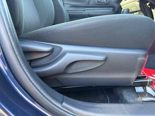 アクア Ｓスタイルブラック　ドライブレコーダー　バックカメラ　ナビ　クリアランスソナー　レーンアシスト　衝突被害軽減システム　オートマチックハイビーム　スマートキー　アイドリングストップ　電動格納ミラー　ＣＶＴ　盗難防止システム（35枚目）