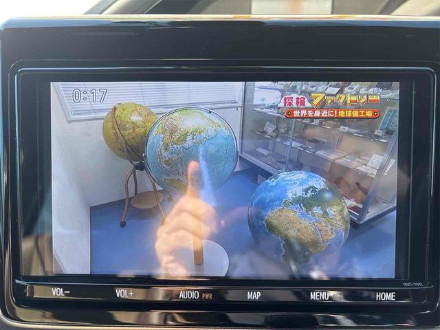 エスクァイア Ｇｉ　プレミアムパッケージ　ドライブレコーダー　ＥＴＣ　バックカメラ　ナビ　ＴＶ　オートクルーズコントロール　レーンアシスト　衝突被害軽減システム　両側電動スライドドア　オートマチックハイビーム　オートライト　ＬＥＤヘッドランプ（6枚目）