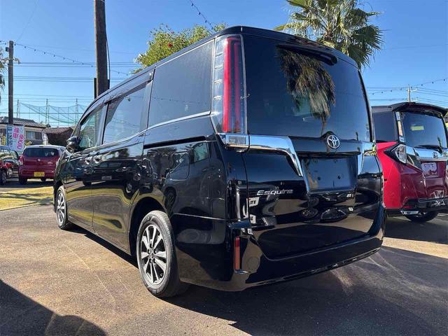 エスクァイア Ｇｉ　プレミアムパッケージ　ドライブレコーダー　ＥＴＣ　バックカメラ　ナビ　ＴＶ　オートクルーズコントロール　レーンアシスト　衝突被害軽減システム　両側電動スライドドア　オートマチックハイビーム　オートライト　ＬＥＤヘッドランプ（17枚目）