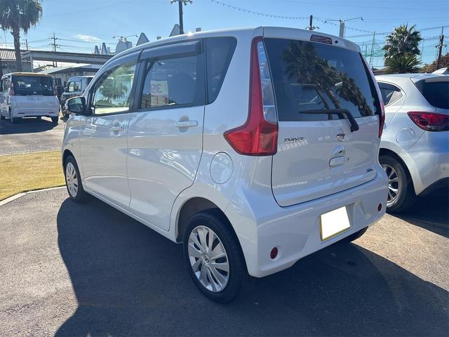 デイズ X ナビ TV スマートキー アイドリングストップ 電動格納ミラー ベンチシート CVT 盗難防止システム ABS ミュージックプレイヤー接続可 衝突安全ボディ エアコン パワーステアリング(17枚目)