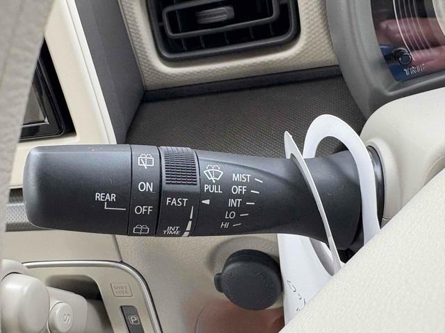 アルトラパン Ｌ　バックカメラ　クリアランスソナー　レーンアシスト　衝突被害軽減システム　オートライト　スマートキー　アイドリングストップ　電動格納ミラー　シートヒーター　ベンチシート　ＣＶＴ　盗難防止システム　ＡＢＳ（8枚目）