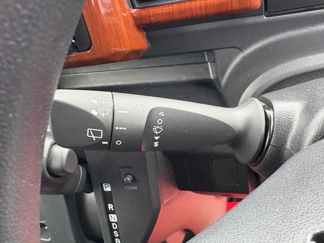 ピクシスメガ Ｄ　両側スライドドア　ナビ　ＴＶ　キーレスエントリー　アイドリングストップ　電動格納ミラー　ベンチシート　ＣＶＴ　盗難防止システム　ＡＢＳ　ＥＳＣ　ＣＤ　ＵＳＢ　Ｂｌｕｅｔｏｏｔｈ　アルミホイール（9枚目）