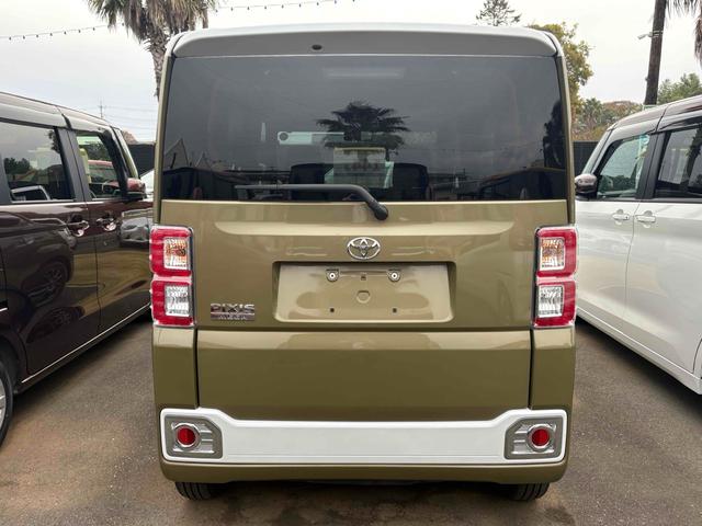 ピクシスメガ Ｄ　両側スライドドア　ナビ　ＴＶ　キーレスエントリー　アイドリングストップ　電動格納ミラー　ベンチシート　ＣＶＴ　盗難防止システム　ＡＢＳ　ＥＳＣ　ＣＤ　ＵＳＢ　Ｂｌｕｅｔｏｏｔｈ　アルミホイール（15枚目）