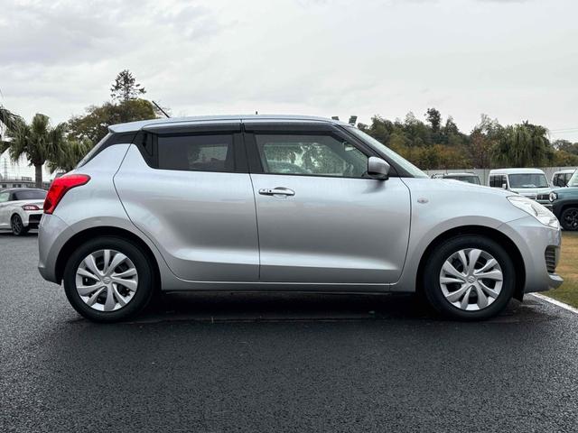 スイフト ＸＧリミテッド　ＥＴＣ　ナビ　ＴＶ　オートクルーズコントロール　レーンアシスト　衝突被害軽減システム　オートライト　スマートキー　電動格納ミラー　シートヒーター　ＣＶＴ　盗難防止システム　衝突安全ボディ　ＡＢＳ（14枚目）