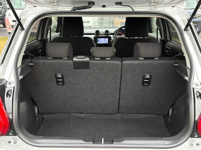 スイフト ＸＧリミテッド　ＥＴＣ　ナビ　ＴＶ　オートクルーズコントロール　レーンアシスト　衝突被害軽減システム　オートライト　スマートキー　電動格納ミラー　シートヒーター　ＣＶＴ　盗難防止システム　衝突安全ボディ　ＡＢＳ（18枚目）