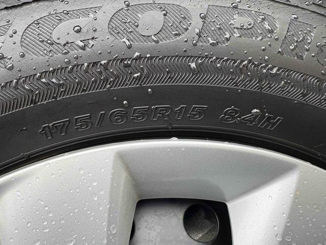 スイフト ＸＧリミテッド　ＥＴＣ　ナビ　ＴＶ　オートクルーズコントロール　レーンアシスト　衝突被害軽減システム　オートライト　スマートキー　電動格納ミラー　シートヒーター　ＣＶＴ　盗難防止システム　衝突安全ボディ　ＡＢＳ（42枚目）