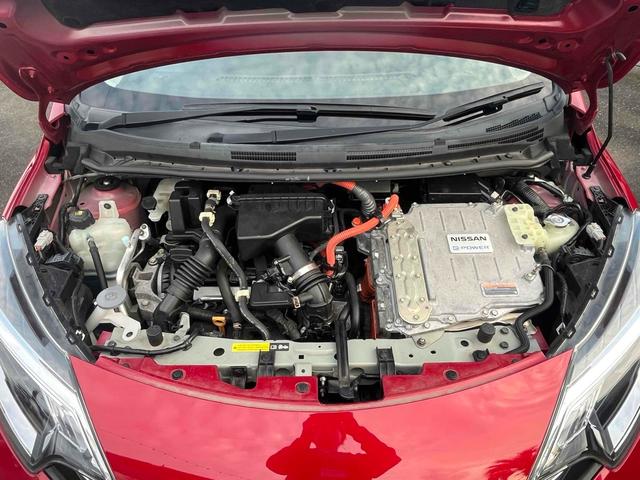ノート ｅ－パワー　Ｘ　ドライブレコーダー　ＥＴＣ　全周囲カメラ　ＴＶ　クリアランスソナー　レーンアシスト　衝突被害軽減システム　オートライト　スマートキー　電動格納ミラー　ＣＶＴ　盗難防止システム　衝突安全ボディ　ＡＢＳ（19枚目）