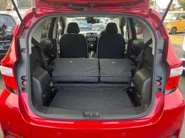 ノート ｅ－パワー　Ｘ　ドライブレコーダー　ＥＴＣ　全周囲カメラ　ＴＶ　クリアランスソナー　レーンアシスト　衝突被害軽減システム　オートライト　スマートキー　電動格納ミラー　ＣＶＴ　盗難防止システム　衝突安全ボディ　ＡＢＳ（23枚目）