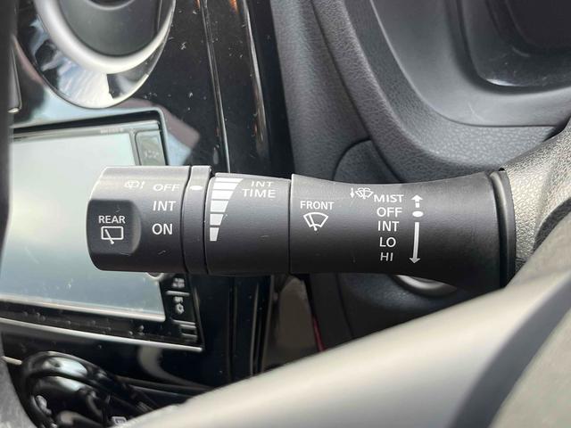 ノート ｅ－パワー　Ｘ　ドライブレコーダー　ＥＴＣ　全周囲カメラ　ＴＶ　クリアランスソナー　レーンアシスト　衝突被害軽減システム　オートライト　スマートキー　電動格納ミラー　ＣＶＴ　盗難防止システム　衝突安全ボディ　ＡＢＳ（28枚目）