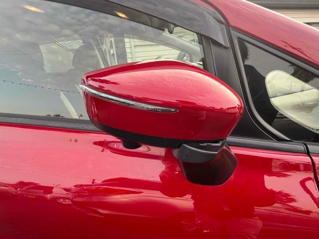 ノート ｅ－パワー　Ｘ　ドライブレコーダー　ＥＴＣ　全周囲カメラ　ＴＶ　クリアランスソナー　レーンアシスト　衝突被害軽減システム　オートライト　スマートキー　電動格納ミラー　ＣＶＴ　盗難防止システム　衝突安全ボディ　ＡＢＳ（41枚目）