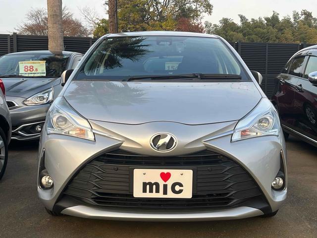 ヴィッツ Ｆ　セーフティーエディションＩＩＩ　ドライブレコーダー　クリアランスソナー　レーンアシスト　衝突被害軽減システム　オートマチックハイビーム　オートライト　ＬＥＤヘッドランプ　スマートキー　アイドリングストップ　電動格納ミラー　ＣＶＴ（12枚目）