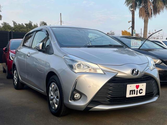 ヴィッツ Ｆ　セーフティーエディションＩＩＩ　ドライブレコーダー　クリアランスソナー　レーンアシスト　衝突被害軽減システム　オートマチックハイビーム　オートライト　ＬＥＤヘッドランプ　スマートキー　アイドリングストップ　電動格納ミラー　ＣＶＴ（13枚目）