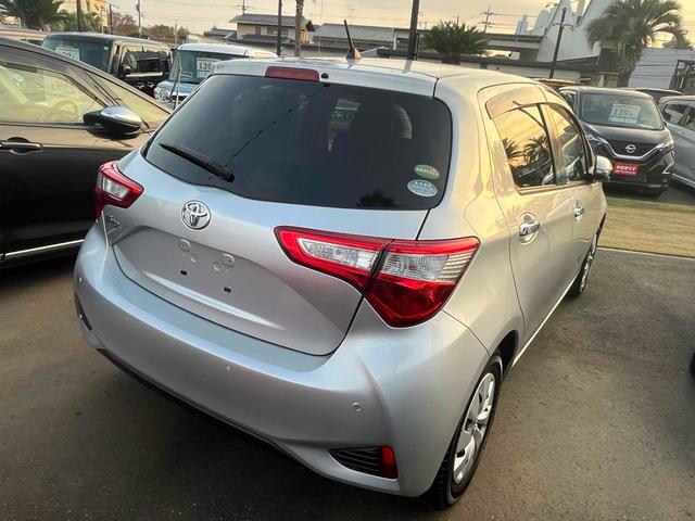 ヴィッツ Ｆ　セーフティーエディションＩＩＩ　ドライブレコーダー　クリアランスソナー　レーンアシスト　衝突被害軽減システム　オートマチックハイビーム　オートライト　ＬＥＤヘッドランプ　スマートキー　アイドリングストップ　電動格納ミラー　ＣＶＴ（15枚目）