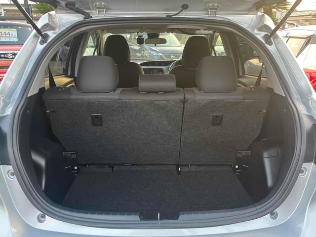 ヴィッツ Ｆ　セーフティーエディションＩＩＩ　ドライブレコーダー　クリアランスソナー　レーンアシスト　衝突被害軽減システム　オートマチックハイビーム　オートライト　ＬＥＤヘッドランプ　スマートキー　アイドリングストップ　電動格納ミラー　ＣＶＴ（19枚目）