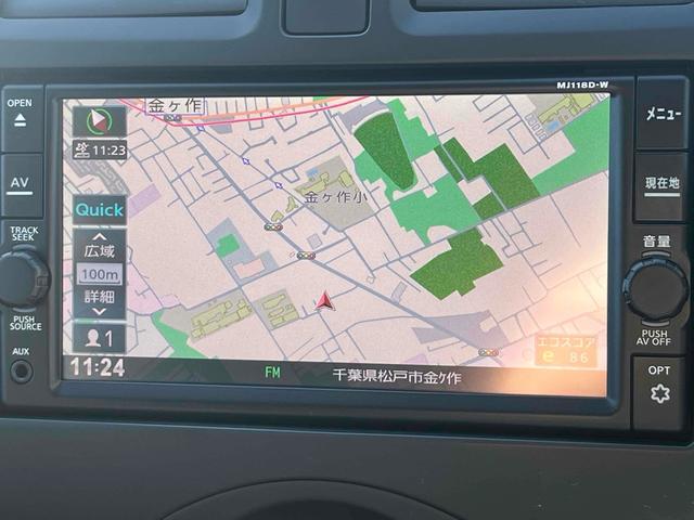 マーチ Ｘ　Ｖセレクション　ＥＴＣ　バックカメラ　ナビ　ＴＶ　オートライト　スマートキー　アイドリングストップ　電動格納ミラー　ＣＶＴ　盗難防止システム　衝突安全ボディ　ＡＢＳ　ＥＳＣ　ＣＤ　ミュージックプレイヤー接続可（4枚目）