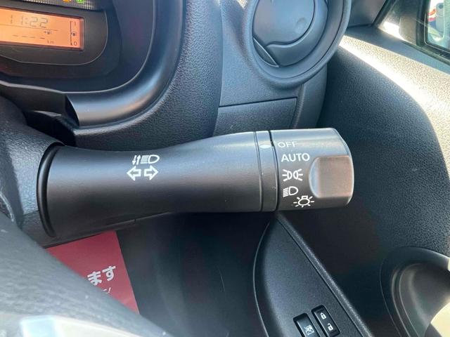 マーチ Ｘ　Ｖセレクション　ＥＴＣ　バックカメラ　ナビ　ＴＶ　オートライト　スマートキー　アイドリングストップ　電動格納ミラー　ＣＶＴ　盗難防止システム　衝突安全ボディ　ＡＢＳ　ＥＳＣ　ＣＤ　ミュージックプレイヤー接続可（30枚目）