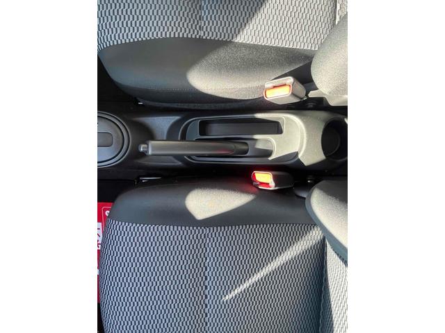 マーチ Ｘ　Ｖセレクション　ＥＴＣ　バックカメラ　ナビ　ＴＶ　オートライト　スマートキー　アイドリングストップ　電動格納ミラー　ＣＶＴ　盗難防止システム　衝突安全ボディ　ＡＢＳ　ＥＳＣ　ＣＤ　ミュージックプレイヤー接続可（33枚目）