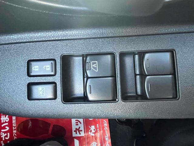 マーチ Ｘ　Ｖセレクション　ＥＴＣ　バックカメラ　ナビ　ＴＶ　オートライト　スマートキー　アイドリングストップ　電動格納ミラー　ＣＶＴ　盗難防止システム　衝突安全ボディ　ＡＢＳ　ＥＳＣ　ＣＤ　ミュージックプレイヤー接続可（38枚目）