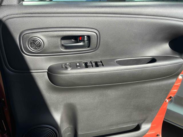 ワゴンＲスマイル ハイブリッドＳ　両側電動スライドドア　ナビ　クリアランスソナー　レーンアシスト　衝突被害軽減システム　オートライト　スマートキー　アイドリングストップ　電動格納ミラー　シートヒーター　ベンチシート　ＣＶＴ（32枚目）