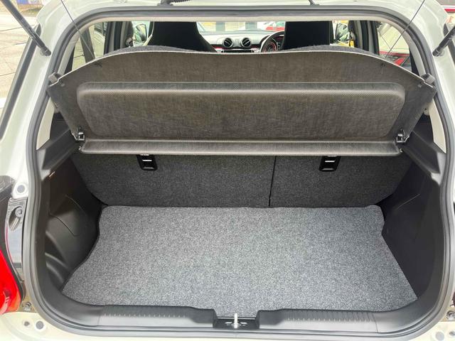 スイフトスポーツ ベースグレード　ＥＴＣ　全周囲カメラ　ナビ　ＴＶ　クリアランスソナー　オートクルーズコントロール　レーンアシスト　衝突被害軽減システム　アルミホイール　オートライト　ＬＥＤヘッドランプ　スマートキー　電動格納ミラー（17枚目）