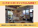 ファンクロスターボ　両側電動スライドドア　衝突被害軽減システム　ＬＥＤヘッドランプ　スマートキー　アイドリングストップ　ＣＶＴ　盗難防止システム　アルミホイール　衝突安全ボディ　エアコン　オーディオレス　届出済未使用車（47枚目）