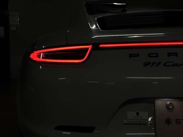 911 911カレラ4GTS PDK 前期NA/スポクロ/スポエグ/ナビ/リアカメラ/キャララホワイト(25枚目)
