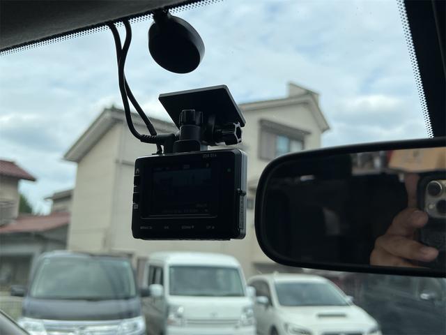 セレナ ライダー ブラックライン S-ハイブリッド Bluetooth 両PSドア 前後ドラレコ 後席モニター ETC付き Rカメラ ブルートゥース ナビTV フルセグ 3列 Sキー iストップ リアオートエアコン 電動格納ミラー 盗難防止システム(8枚目)