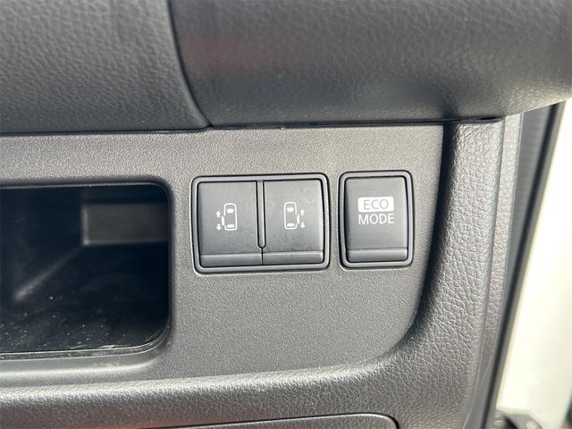 セレナ ライダー ブラックライン S-ハイブリッド Bluetooth 両PSドア 前後ドラレコ 後席モニター ETC付き Rカメラ ブルートゥース ナビTV フルセグ 3列 Sキー iストップ リアオートエアコン 電動格納ミラー 盗難防止システム(31枚目)