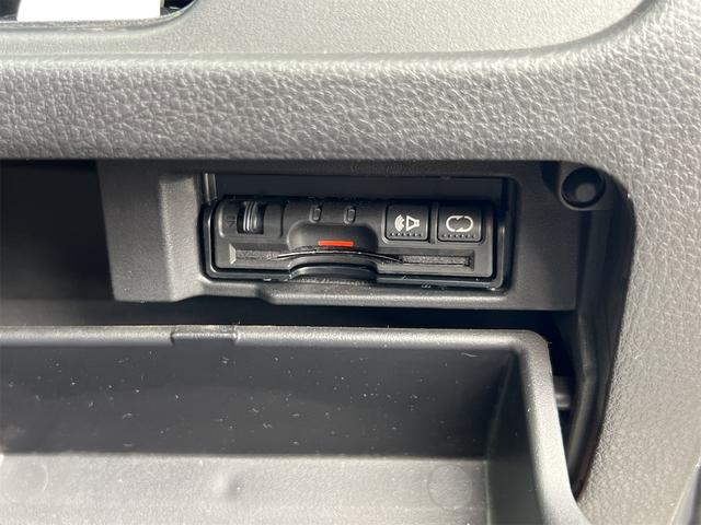 セレナ ライダー ブラックライン S-ハイブリッド Bluetooth 両PSドア 前後ドラレコ 後席モニター ETC付き Rカメラ ブルートゥース ナビTV フルセグ 3列 Sキー iストップ リアオートエアコン 電動格納ミラー 盗難防止システム(36枚目)