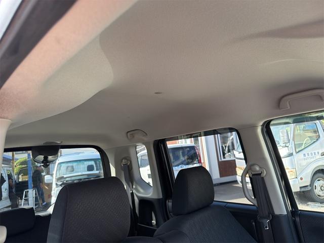 天井もタバコの黄ばみやほかの汚れなどもなく綺麗な状態です。