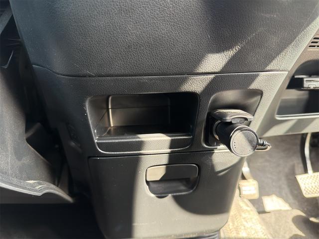 収納スペースがたくさんあって、荷物が多い人にも安心!!