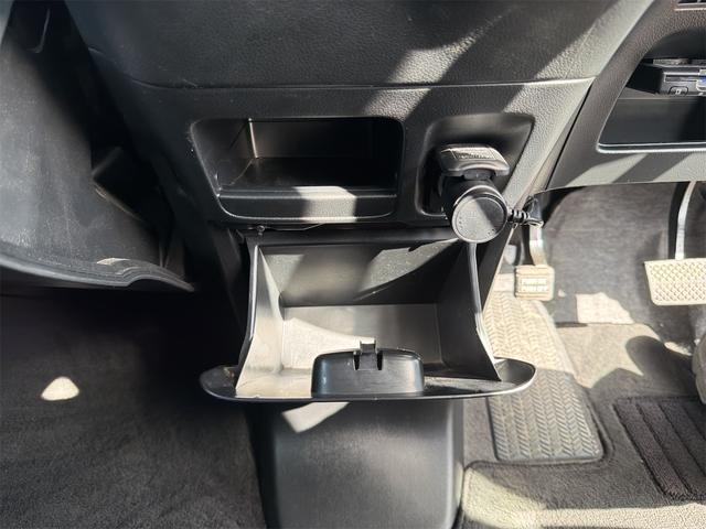 収納スペースがたくさんあって、荷物が多い人にも安心!!