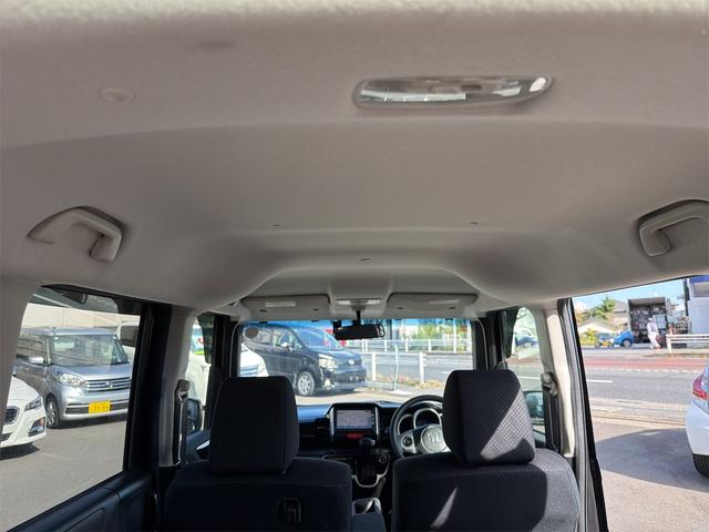 天井もタバコの黄ばみやほかの汚れなどもなく綺麗な状態です。