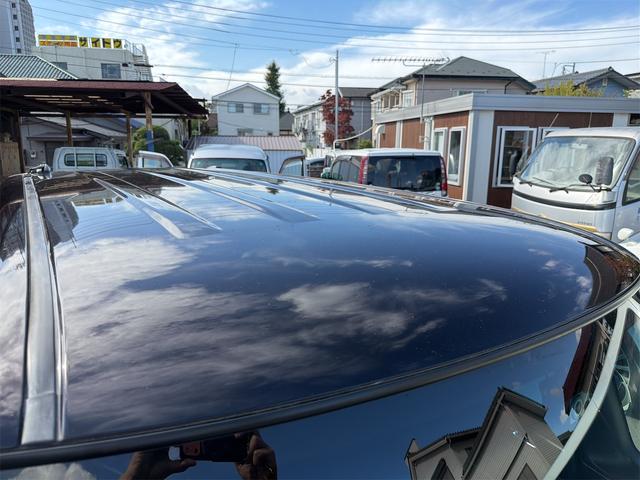 ルーフも色落ちやヘコミなどもなく綺麗です。