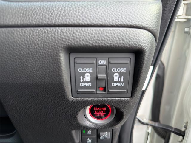 Ｎ－ＢＯＸカスタム Ｌ　両席電動スライドドア　ＢＴ接続　前後ドライブレコーダー　ナビＴＶ　禁煙　車線逸脱警報装置　リアカメ　ＥＴＣ　スマキー　フルセグＴＶ　クルーズコントロール　Ａストップ　誤発進抑制装置　ＵＳＢ　Ｐソナー（29枚目）