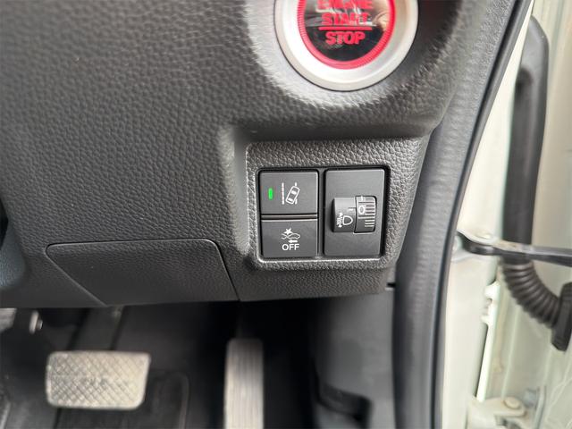 Ｎ－ＢＯＸカスタム Ｌ　両席電動スライドドア　ＢＴ接続　前後ドライブレコーダー　ナビＴＶ　禁煙　車線逸脱警報装置　リアカメ　ＥＴＣ　スマキー　フルセグＴＶ　クルーズコントロール　Ａストップ　誤発進抑制装置　ＵＳＢ　Ｐソナー（31枚目）