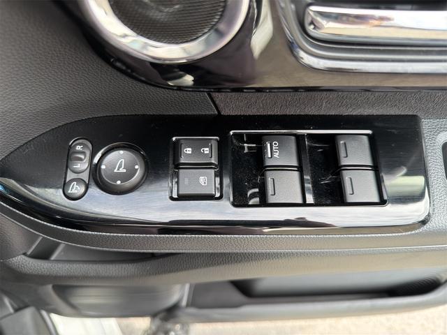 Ｎ－ＢＯＸカスタム Ｌ　両席電動スライドドア　ＢＴ接続　前後ドライブレコーダー　ナビＴＶ　禁煙　車線逸脱警報装置　リアカメ　ＥＴＣ　スマキー　フルセグＴＶ　クルーズコントロール　Ａストップ　誤発進抑制装置　ＵＳＢ　Ｐソナー（32枚目）