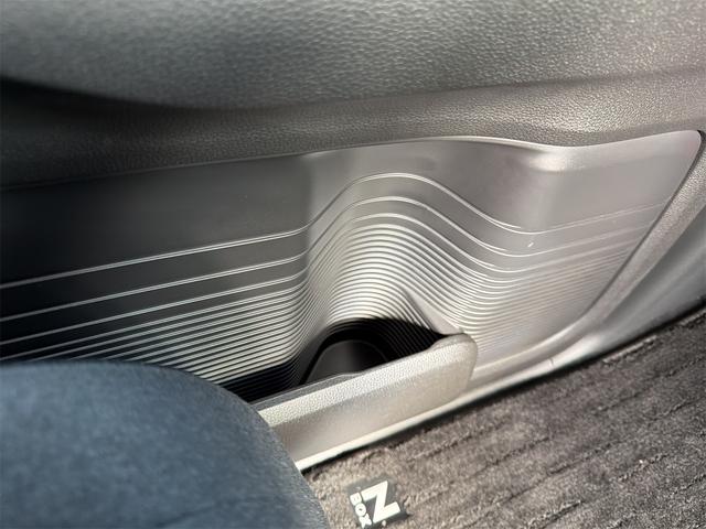 Ｎ－ＢＯＸカスタム Ｌ　両席電動スライドドア　ＢＴ接続　前後ドライブレコーダー　ナビＴＶ　禁煙　車線逸脱警報装置　リアカメ　ＥＴＣ　スマキー　フルセグＴＶ　クルーズコントロール　Ａストップ　誤発進抑制装置　ＵＳＢ　Ｐソナー（57枚目）