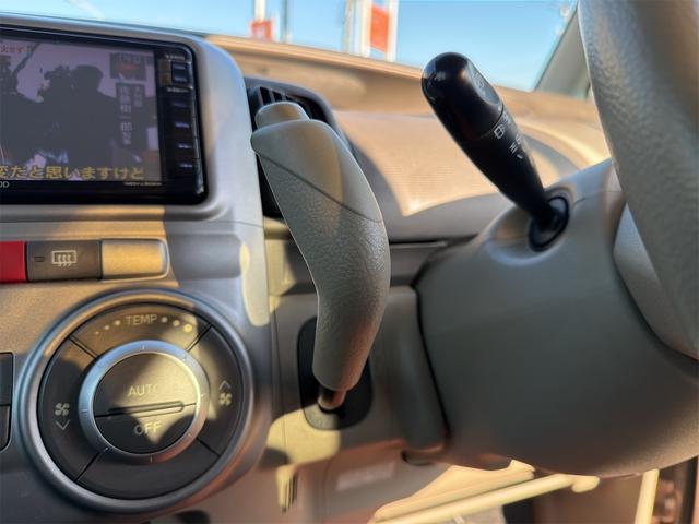 タント Ｘ　ナビ＆ＴＶ　地デジＴＶ　インテリキー　キーフリー　Ｉストップ　電格ドアミラー　ＷエアＢ　フルオートエアコン　スライドドア　パワーステアリング　パワーウインド　ＡＢＳ　盗難防止アラーム　衝突安全ボディ（16枚目）