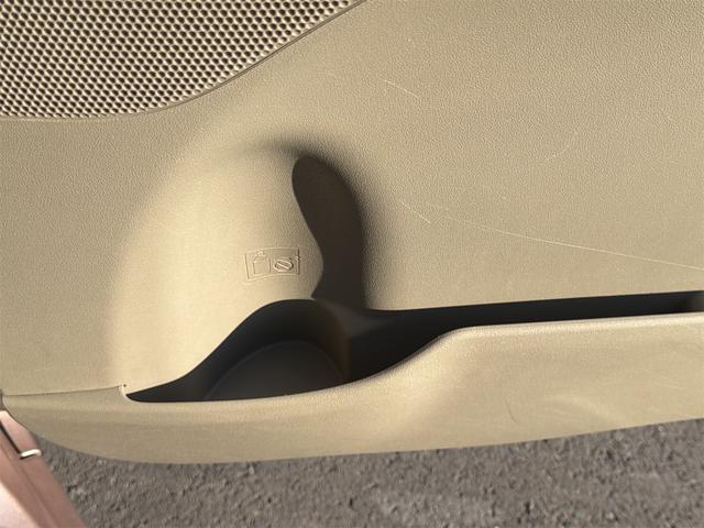 タント Ｘ　ナビ＆ＴＶ　地デジＴＶ　インテリキー　キーフリー　Ｉストップ　電格ドアミラー　ＷエアＢ　フルオートエアコン　スライドドア　パワーステアリング　パワーウインド　ＡＢＳ　盗難防止アラーム　衝突安全ボディ（40枚目）