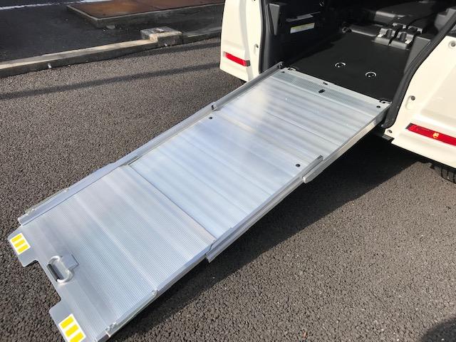 G車椅子積載車 純正ナビ Bカメ 片側PSD(2枚目)