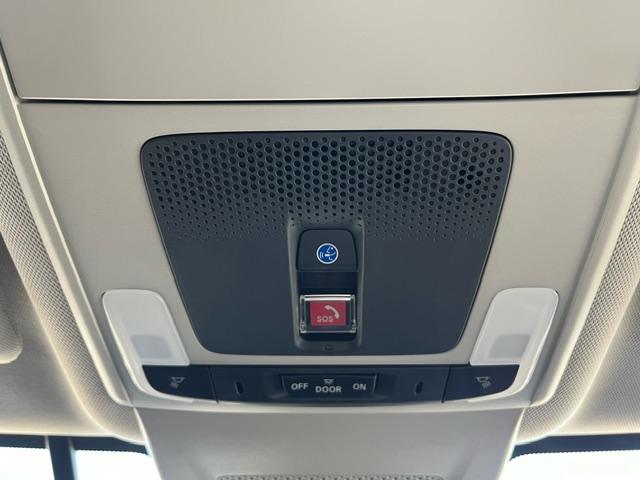 ＺＲ－Ｖ Ｚ　純正ナビ　ＥＴＣ　ドライブレコーダー前後　全方位カメラ　ＨｏｎｄａＳＥＮＳＩＮＧ　ＨｏｎｄａＣＯＮＮＥＣＴ　衝突軽減ブレーキ　ブレーキ　ＬＥＤヘッドライト　電動シート　純正アルミホイール（17枚目）