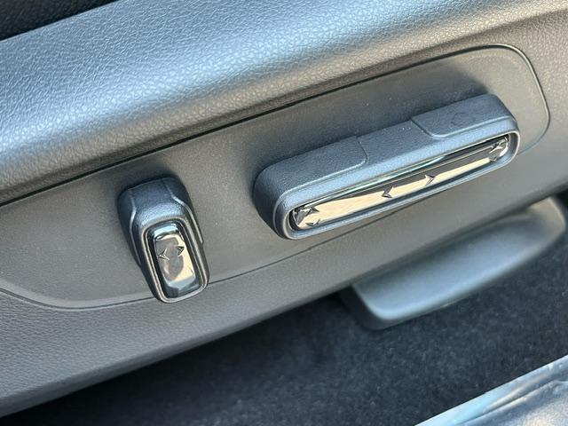 ＺＲ－Ｖ Ｚ　純正ナビ　ＥＴＣ　ドライブレコーダー前後　全方位カメラ　ＨｏｎｄａＳＥＮＳＩＮＧ　ＨｏｎｄａＣＯＮＮＥＣＴ　衝突軽減ブレーキ　ブレーキ　ＬＥＤヘッドライト　電動シート　純正アルミホイール（30枚目）