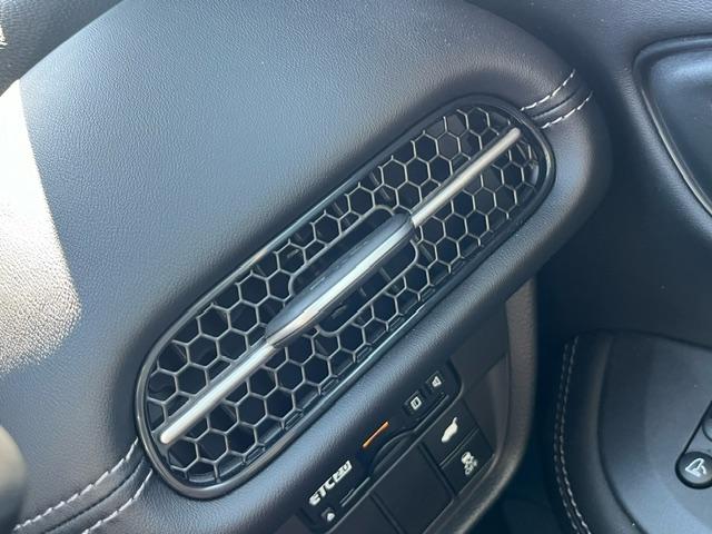 ＺＲ－Ｖ Ｚ　純正ナビ　ＥＴＣ　ドライブレコーダー前後　全方位カメラ　ＨｏｎｄａＳＥＮＳＩＮＧ　ＨｏｎｄａＣＯＮＮＥＣＴ　衝突軽減ブレーキ　ブレーキ　ＬＥＤヘッドライト　電動シート　純正アルミホイール（55枚目）